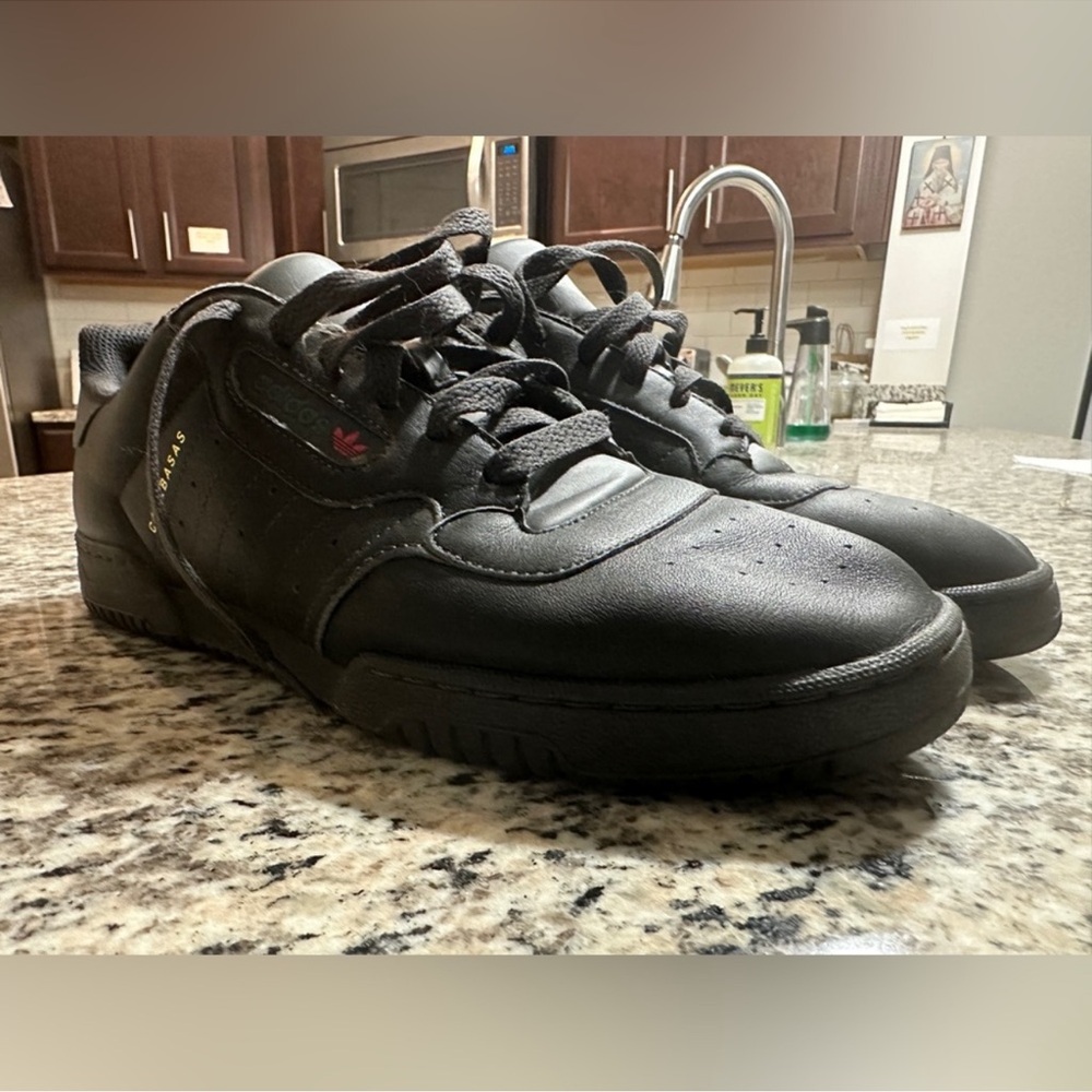 Adidas Yeezy Powerphase Sneaker